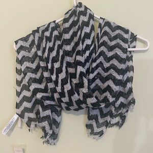 Talbots Black & White With Sequins Chevron Print Viscose Scarf 77”x18”